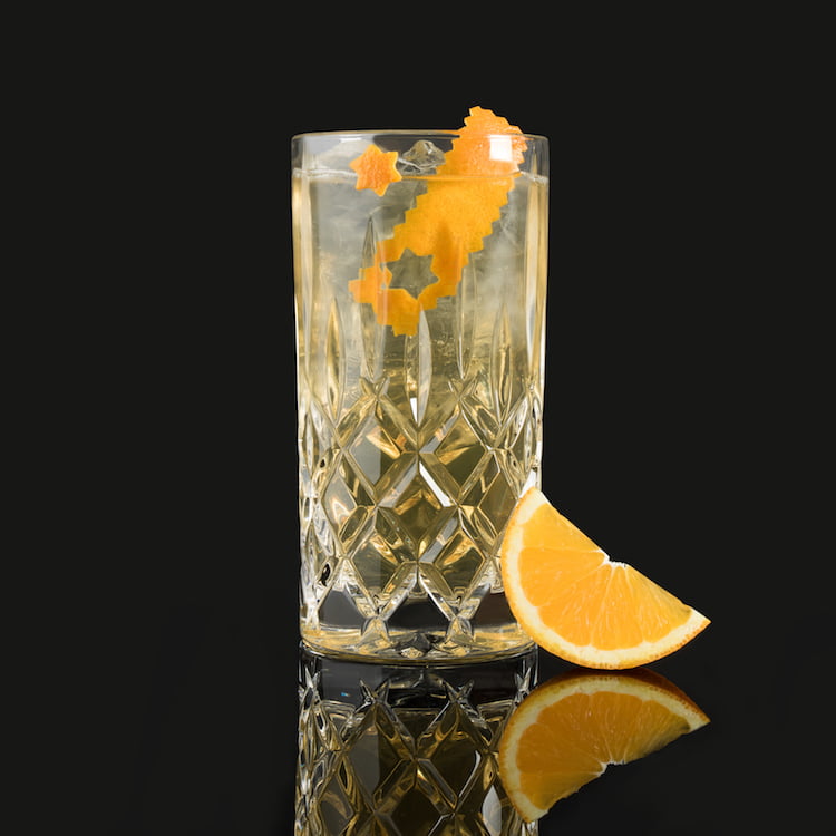 SIR CHARLES MOORGIN & TONIC - MOORDESTILLERIE Signature Drink