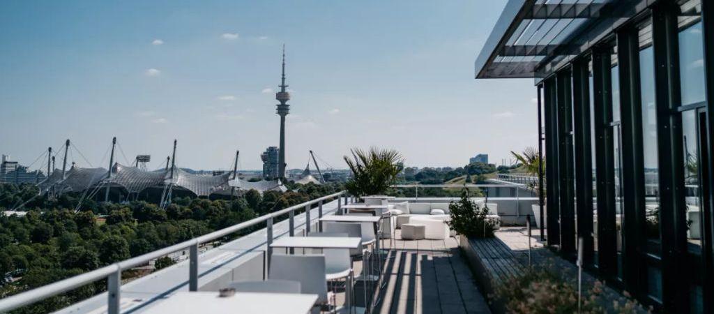 MOORDESTILLERIE exklusive Firmenevents Rooftop Location München View Olympiapark
